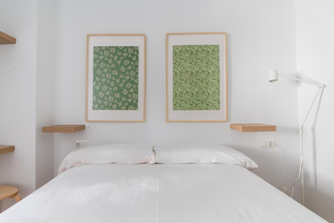Holi-Rent Pureza Appartement Sevilla Buitenkant foto