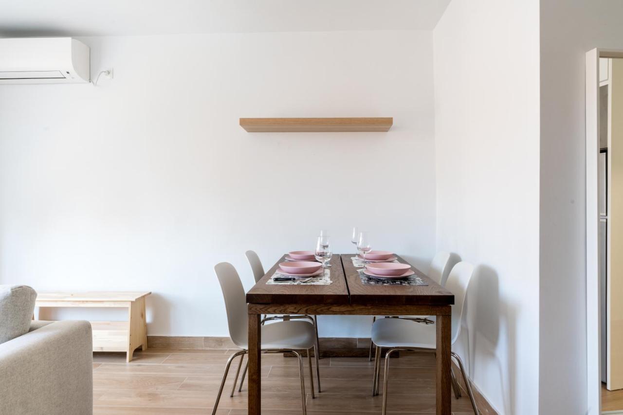 Holi-Rent Pureza Appartement Sevilla Buitenkant foto